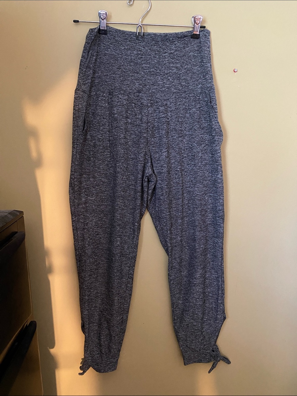 Beyond Yoga Heathered Gray Track Joggers